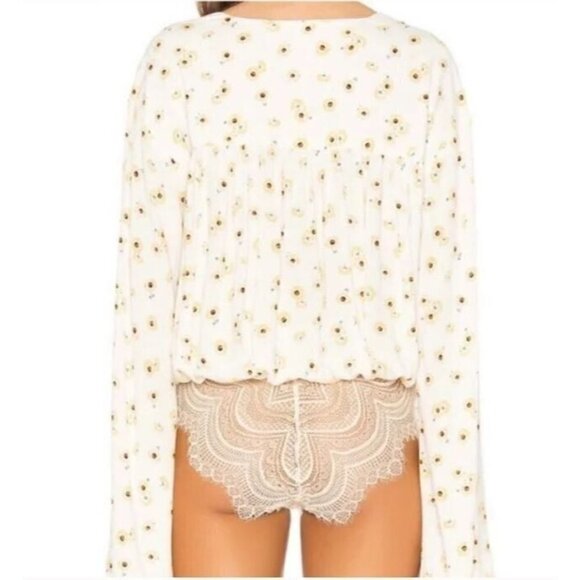 Free People Top Womens Medium White Yellow Floral Bodysuit Bell Sleeve Boho - Picture 9 of 13